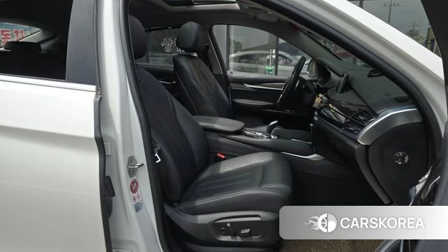 BMW X6 (F16) 2018 Белый из Кореи, фото 2