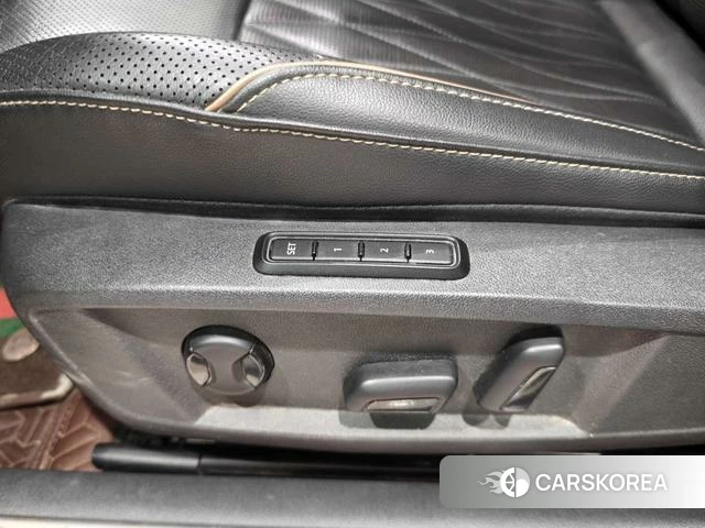 Volkswagen Passat 2021 Черный из Китая, фото 2