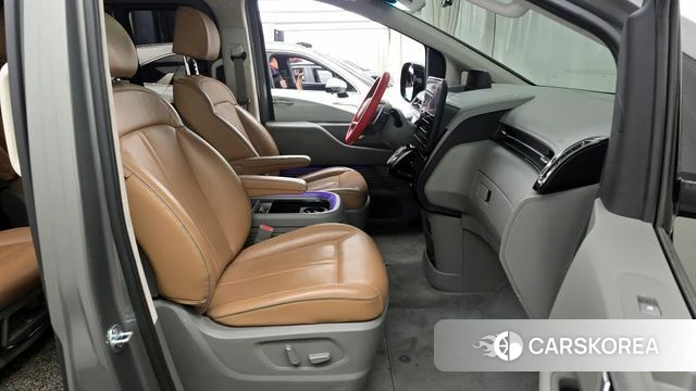 Hyundai Staria 2022 Серый из Кореи, фото 2