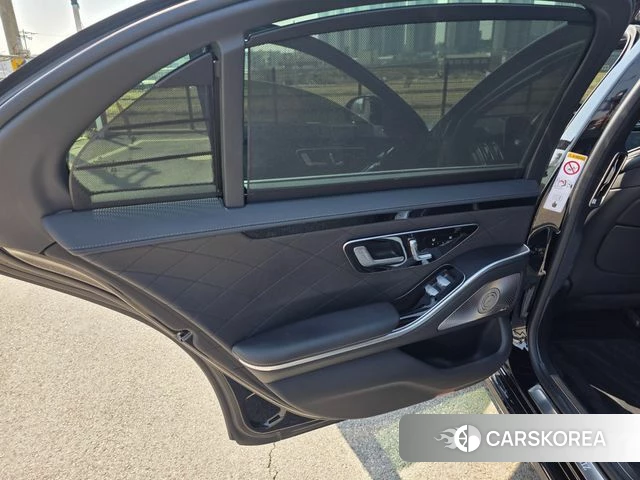 Mercedes-Benz S-Class W223 2024 Черный из Кореи, фото 2