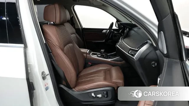 BMW X7 (G07) 2021 Белый из Кореи, фото 2