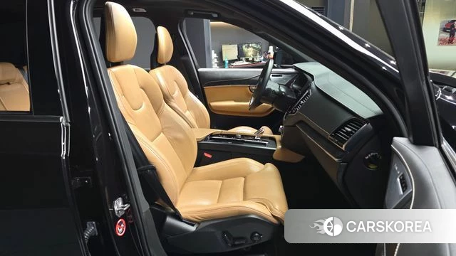 Volvo XC90 second Generation 2021 Черный из Кореи, фото 2