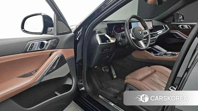 BMW X6 (G06) 2024 Черный из Кореи, фото 2