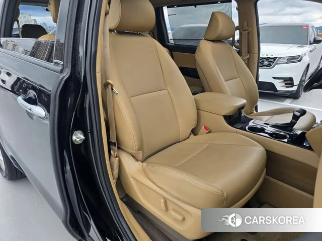 Kia The New Carnival 2020 Черный из Кореи, фото 2