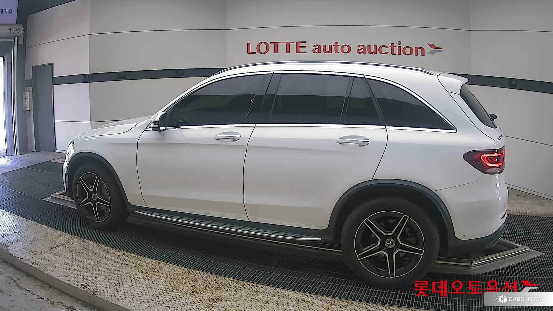 Mercedes-Benz Mercedes-Benz GLC300 4MATIC 2022 149-POLAR WHITE (BENZ) из Кореи, фото 2