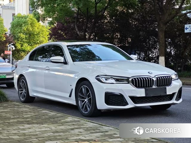 BMW 5 series 2022 Белый из Китая, фото 2