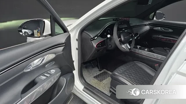 Genesis GV70 2021 Белый из Кореи, фото 2