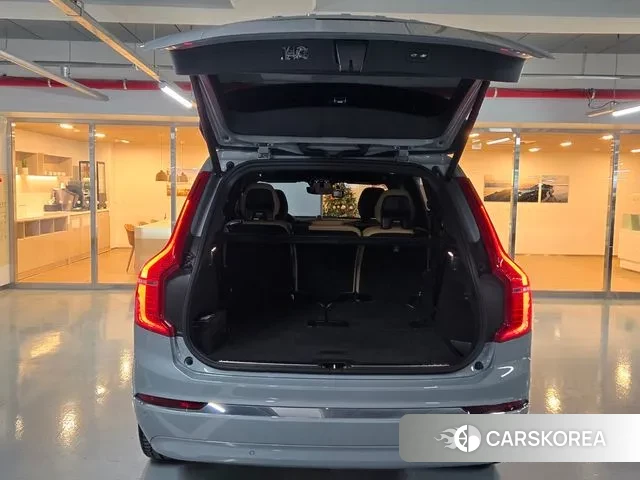 Volvo XC90 second Generation 2025 Серебристо-серый из Кореи, фото 2
