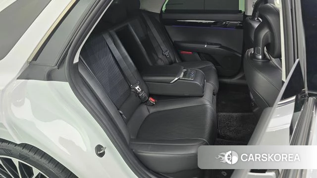 Hyundai Grandeur Hybrid (GN7) 2023 Белый из Кореи, фото 2