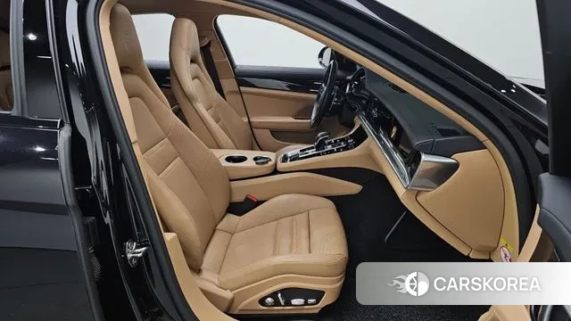 Porsche Panamera (971) 2018 Черный из Кореи, фото 2