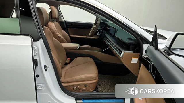 Hyundai Grandeur Hybrid (GN7) 2023 Белый из Кореи, фото 2
