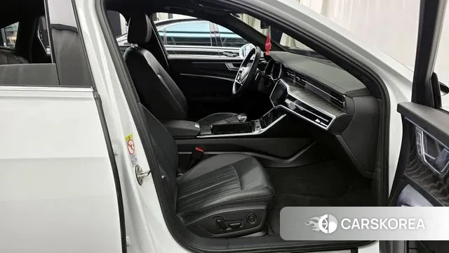 Audi A6 (C8) 2023 Белый из Кореи, фото 2