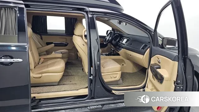 Kia The New Carnival 2019 Черный из Кореи, фото 2