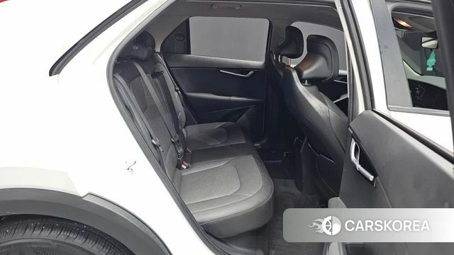 Kia Di Ol Nu Niro 2022 Белый из Кореи, фото 2