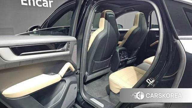 Porsche Cayenne (PO536) 2025 Черный из Кореи, фото 2