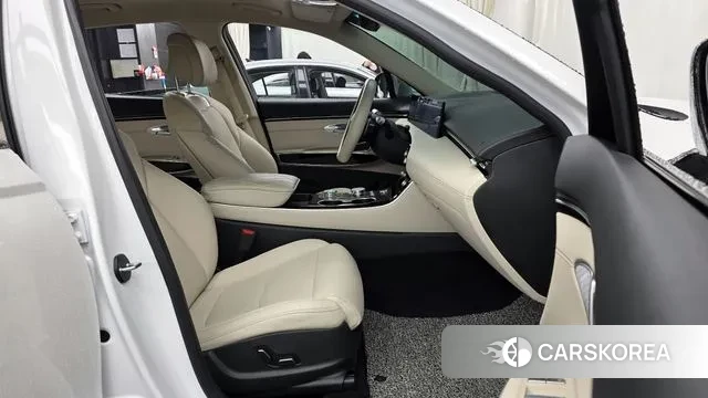 Genesis GV70 2024 Белый из Кореи, фото 2