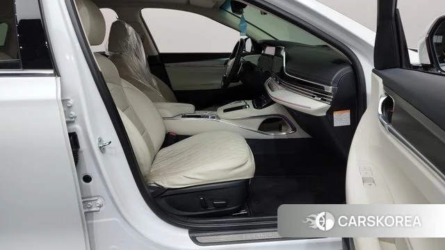 Hyundai The New Grandeur IG Hybrid 2022 Белый из Кореи, фото 2