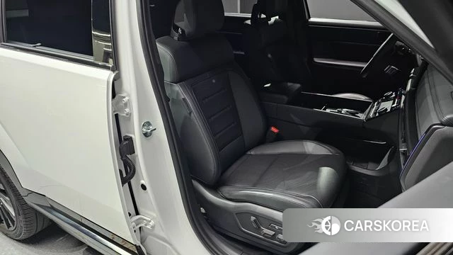 Hyundai Santa Fe (MX5) 2023 Белый из Кореи, фото 2