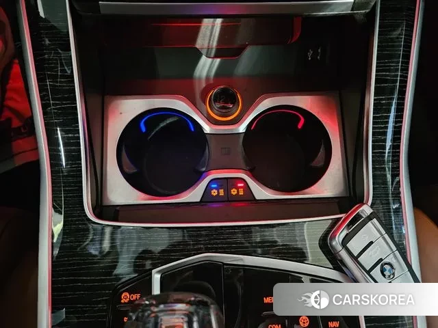 BMW X7 (G07) 2022 Белый из Кореи, фото 2