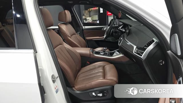 BMW X5 (G05) 2021 Белый из Кореи, фото 2