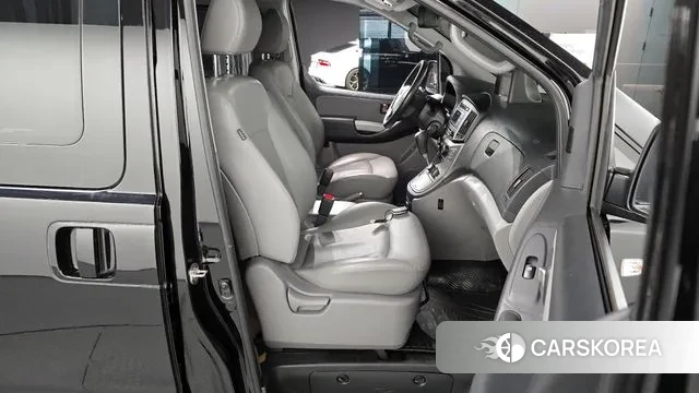 Hyundai The New Grand Starex 2018 Черный из Кореи, фото 2