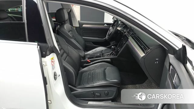 Volkswagen Arteon 2019 Белый из Кореи, фото 2