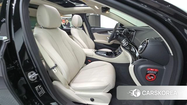 Mercedes-Benz E-Class W213 2023 Черный из Кореи, фото 2