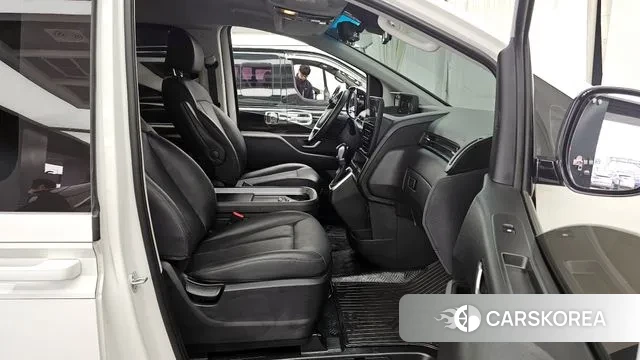 Hyundai Staria 2024 Белый из Кореи, фото 2