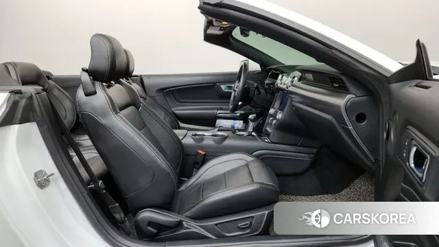 Ford Mustang 2021 Белый из Кореи, фото 2