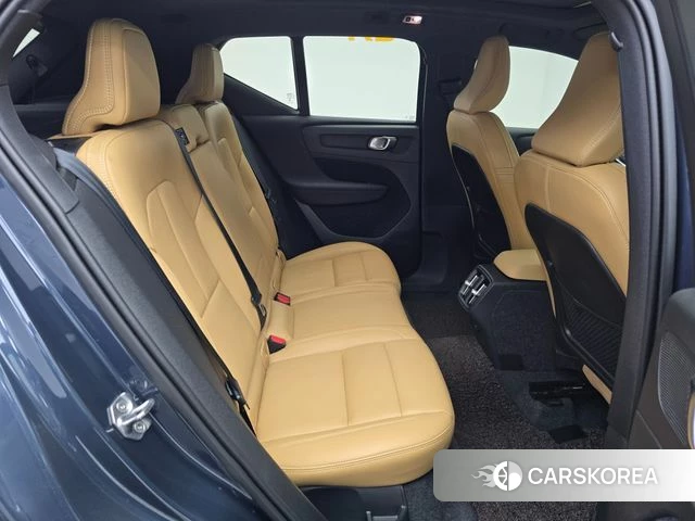 Volvo XC40 2021 Синий из Кореи, фото 2