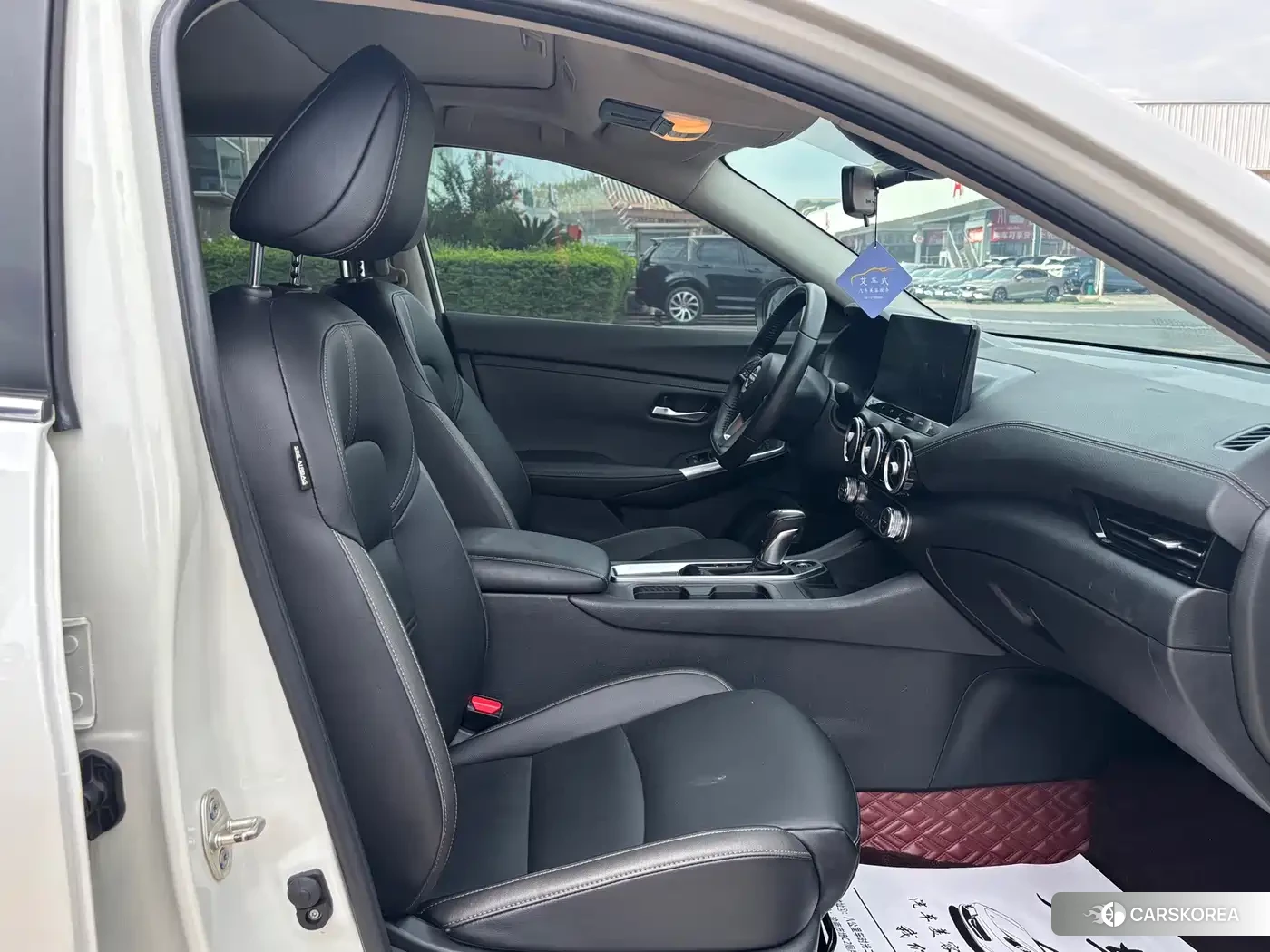 Nissan Sylphy 2024 Белый из Китая, фото 2