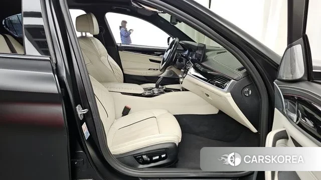 BMW 5 Series (G30) 2021 Серый из Кореи, фото 2