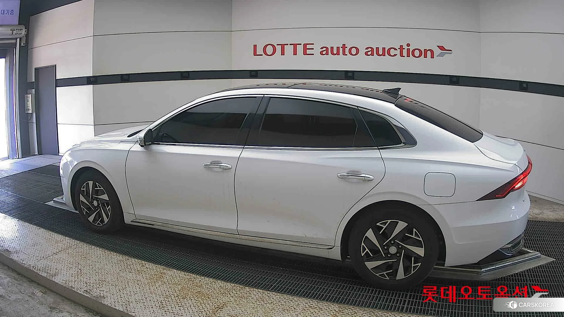 Hyundai Grandeur Hybrid 2021 White cream (optional) из Кореи, фото 2