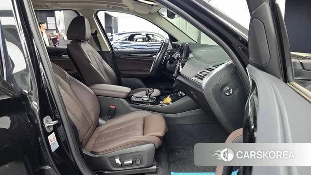 BMW X3 (G01) 2022 Черный из Кореи, фото 2