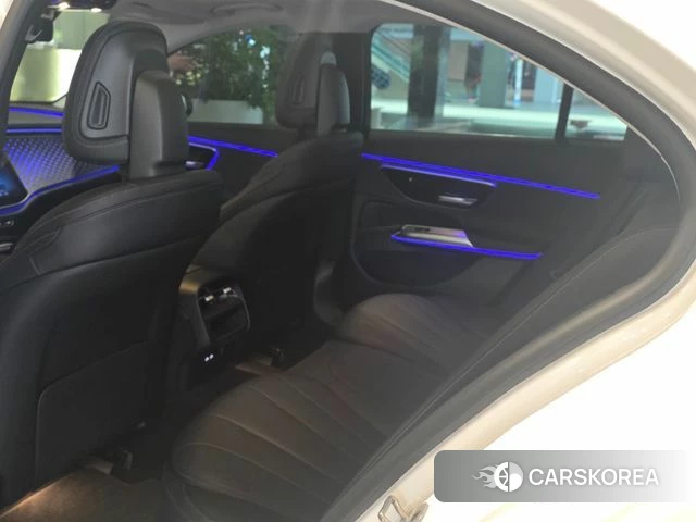 Mercedes-Benz E-Class W214 2024 Белый из Кореи, фото 2