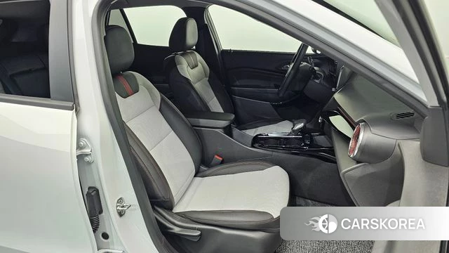 Chevrolet (GM Daewoo) Trax Crossover 2024 Белый из Кореи, фото 2