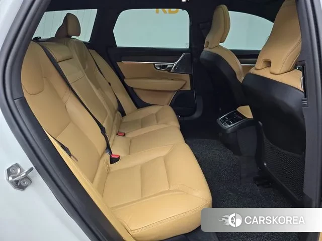 Volvo V90 Cross-Country 2021 Белый из Кореи, фото 2