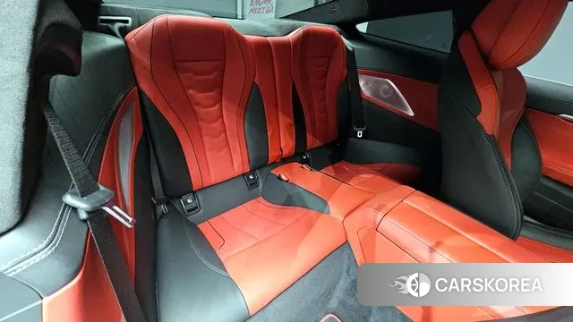 BMW 8 Series (G15) 2021 Белый из Кореи, фото 2