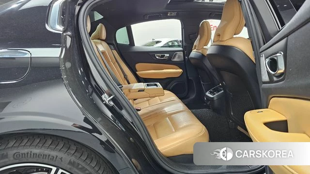 Volvo S60 3rd generation 2020 Черный из Кореи, фото 2