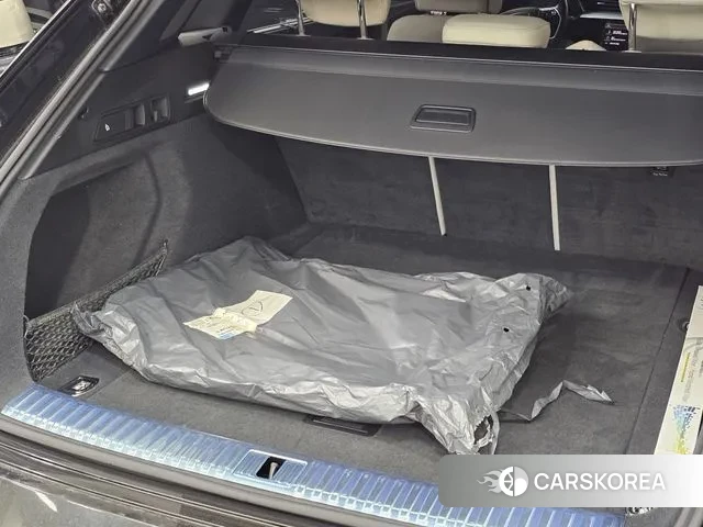 Audi e-Tron 2023 Черный из Кореи, фото 2