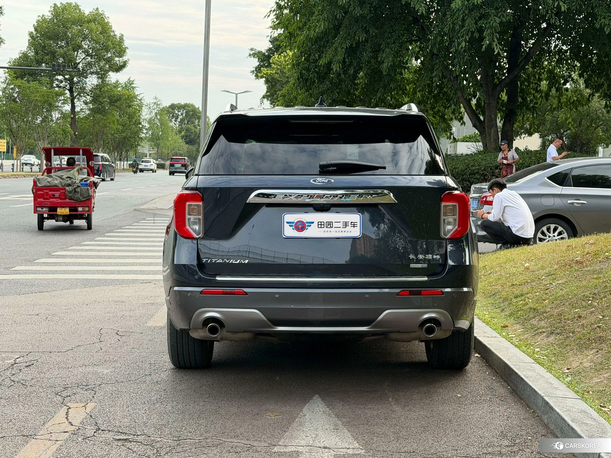 Ford Explorer 2020 Черный из Китая, фото 2
