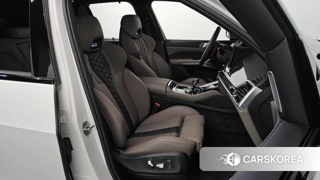 BMW X5M (G05) 2025 Белый из Кореи, фото 2