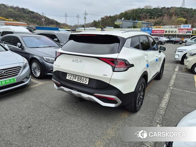 Kia Sportage 5th Generation Hybrid 2022 Белый из Кореи, фото 2