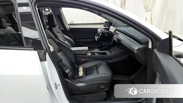 Tesla Model Y 2021 Белый из Кореи, фото 2