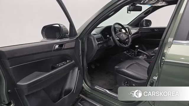 Ssangyong The New Rexton Sport 2021 Темно-зеленый из Кореи, фото 2