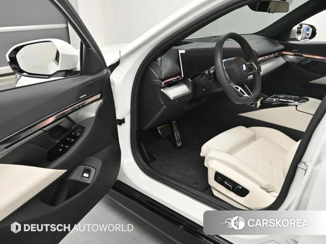 BMW 5 Series (G60) 2026 Белый из Кореи, фото 2