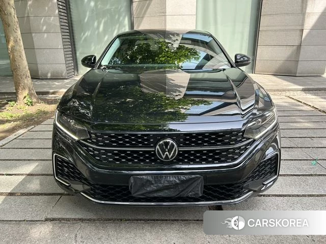 Volkswagen Passat 2022 Черный из Китая, фото 2