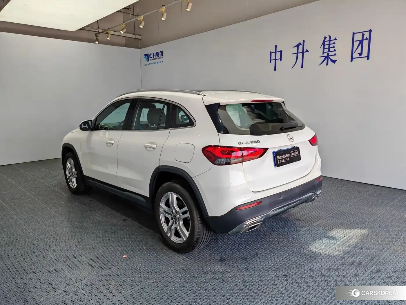 Mercedes-Benz GLA 2023 Белый из Китая, фото 2