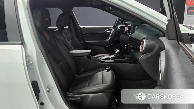 Chevrolet (GM Daewoo) Trax Crossover 2023 Белый из Кореи, фото 2