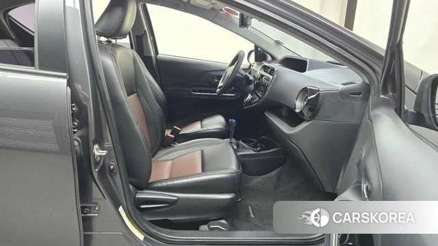 Toyota Prius C 2019 Серый из Кореи, фото 2